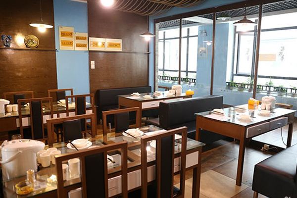 餐廳滅蠅燈的開啟時(shí)間